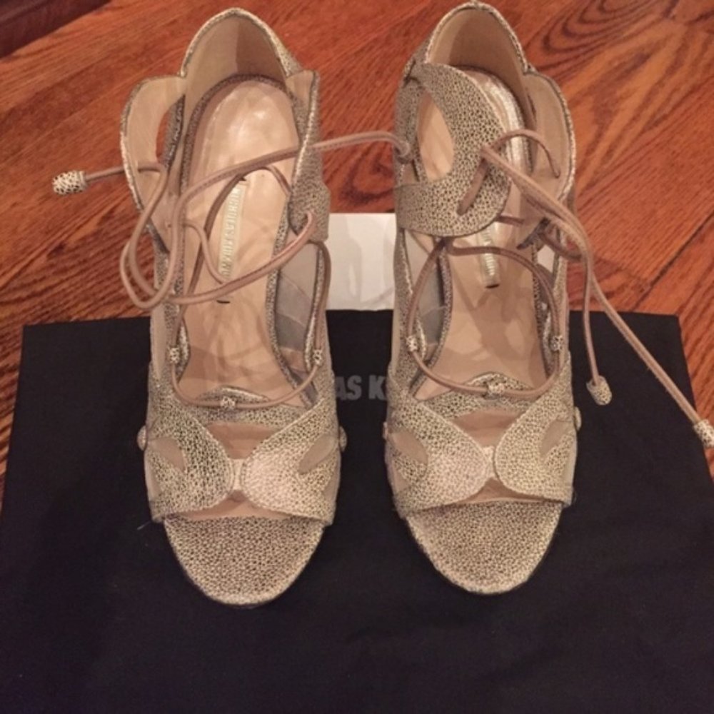 New Nicholas Kirkwood Carrie Bradshaw SATC platform lace up mesh cutout heels - Picture 3 of 5